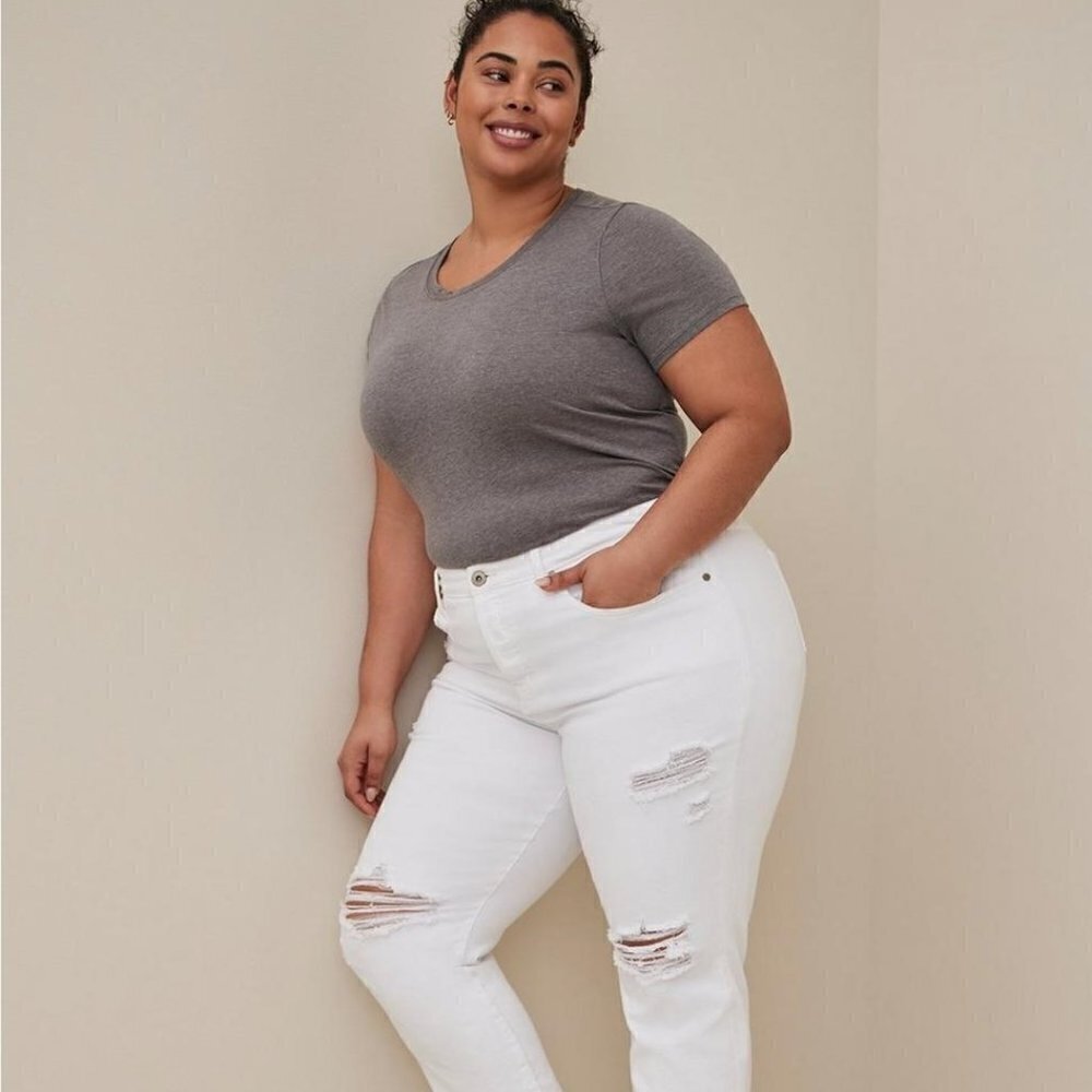 Torrid - Mom Straight Vintage Stretch High-Rise Jean in Optic White​​​​​​​​​​